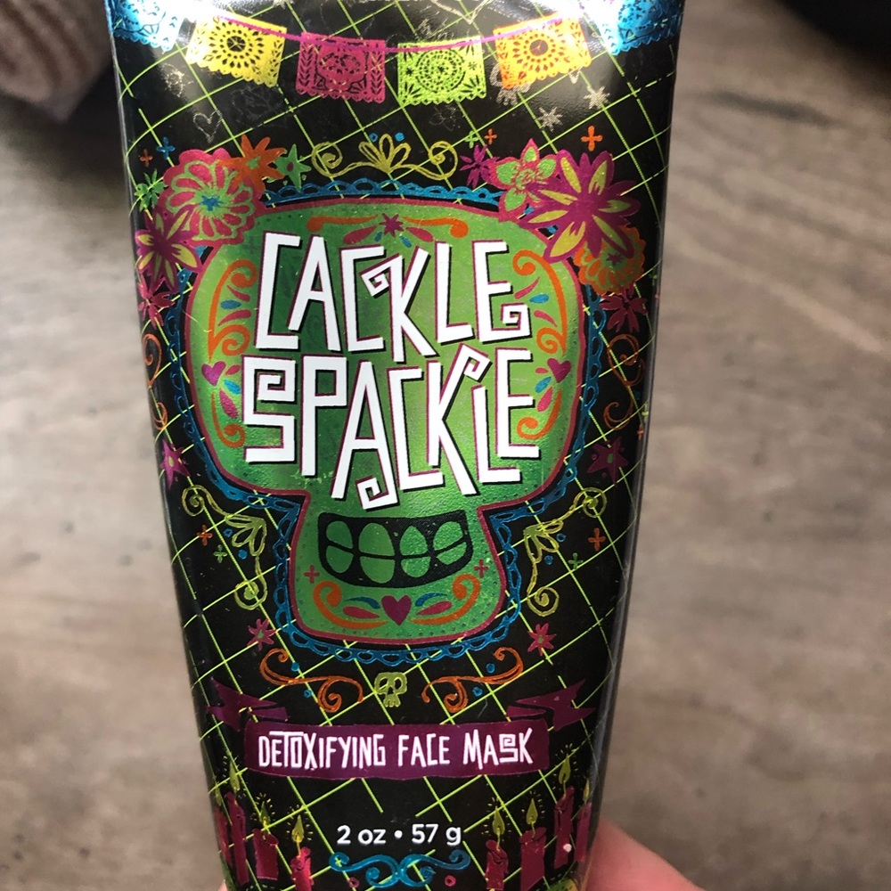 Perfectly Posh Cackle Spackle face mask